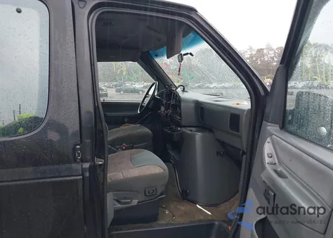 1995 Ford Econoline E350 Super Duty из США, поврежденный, VIN 1FBJS31H3SHB58233